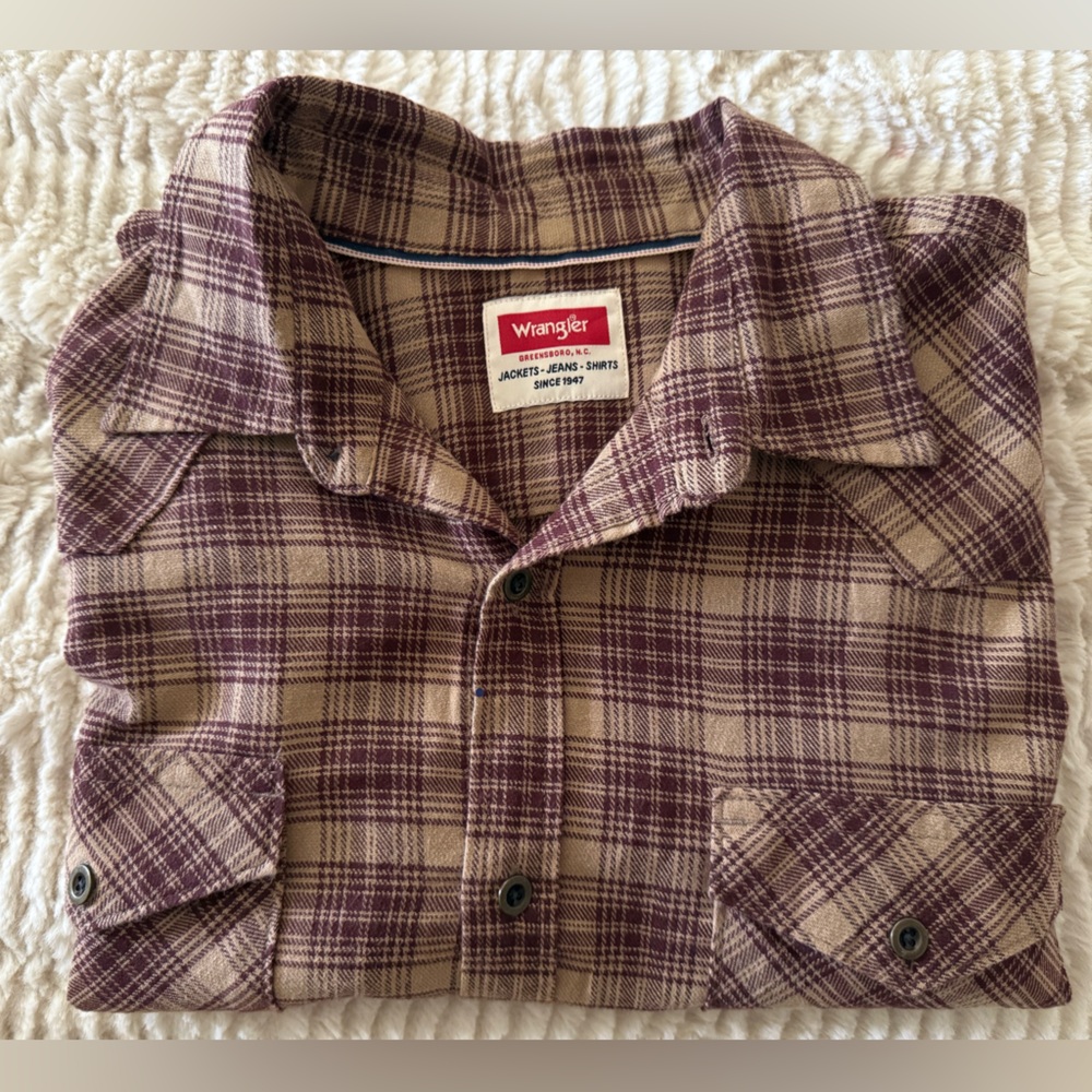 Wrangler Purple and Beige Plaid Shirt